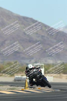 media/Oct-30-2025-Racers Edge (Thu) [[dabbdaf680]]/3-B Group/Session 2 (Turn 14)/